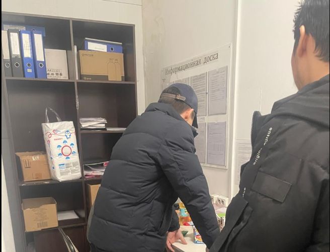 Закрыли в комнате, давили и удерживали час: алматинка пожаловалась на действия охраны Magnum