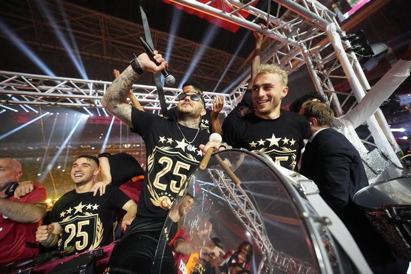 Беспорядки фанатов "Галатасарая" в Берлине привели к ранениям полицейских