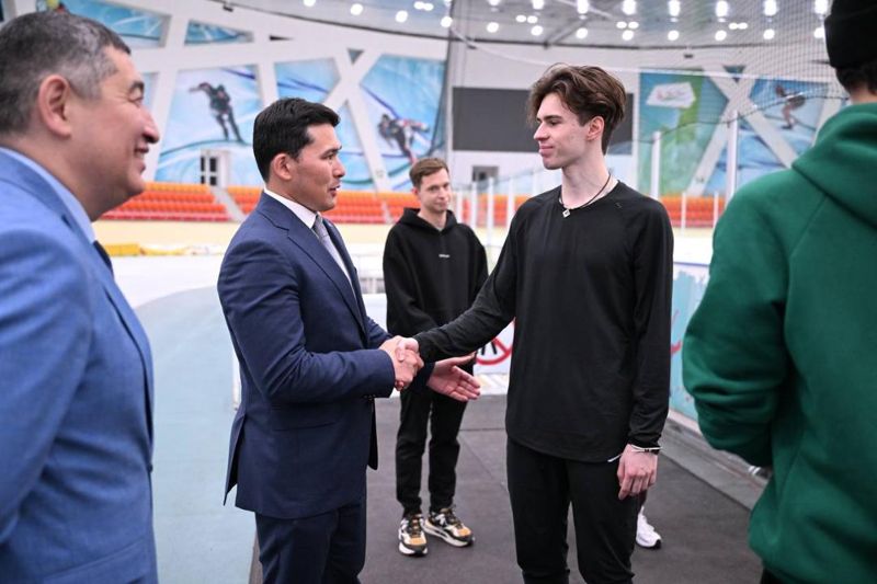 Глава Минспорта посетил тренировку фигуриста Михаила Шайдорова