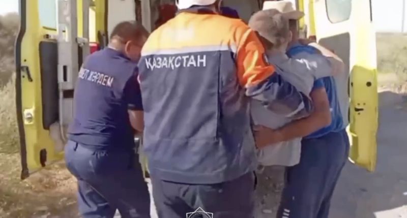 В Шымкенте подросток упал в яму на лошади