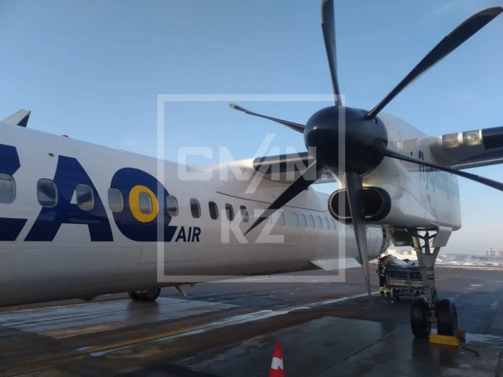 Казакэир Qazaq air самолёт