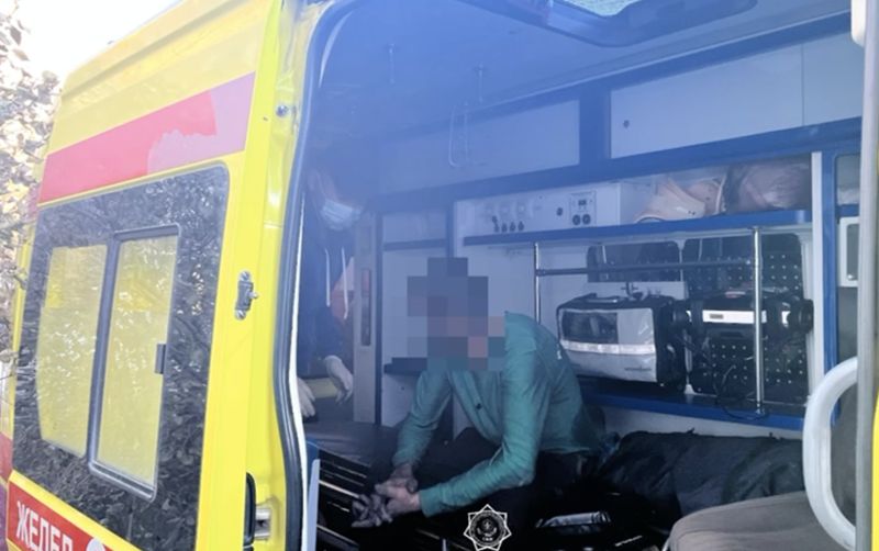 В Риддере пожарные вытащили мужчину из горящей квартиры