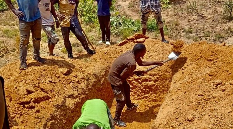Жгли в домах заживо: свыше 100 человек стали жертвами вооруженных людей в Нигерии
