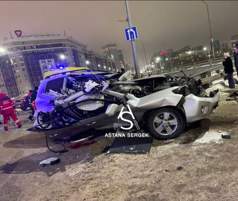 ДТП на мосту в Астане: пассажир авто погиб на месте