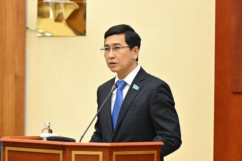 «Я бы собрал миллионы лайков, но это популизм»: Аймагамбетов объяснил, почему не стоит закрывать ОСМС