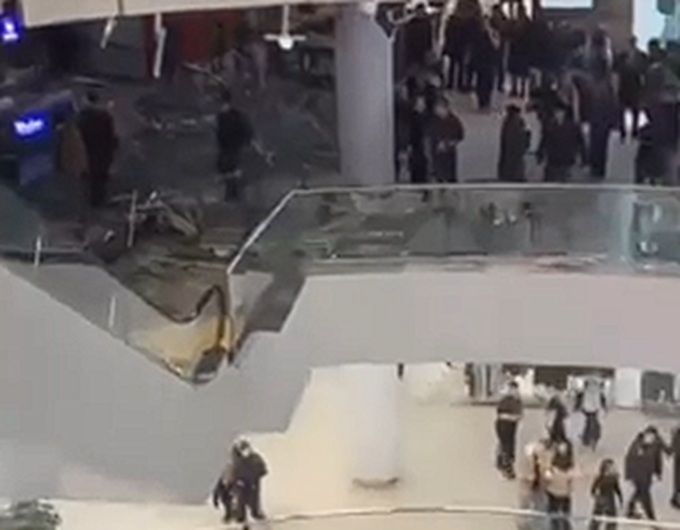 Подвесной потолок обвалился в одном из торговых домов Экибастуза