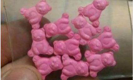 Конфеты с наркотиками предлагают школьникам Казахстана: информацию прокомментировали в МВД