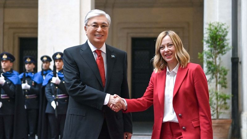 Визит премьера Италии Джорджи Мелони в Казахстан перенесли из-за кончины Папы Римского