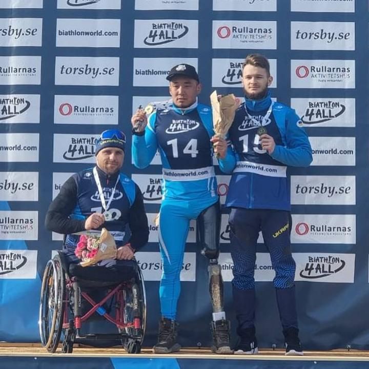 Казахстанец стал чемпионом по пара биатлону в Швеции 