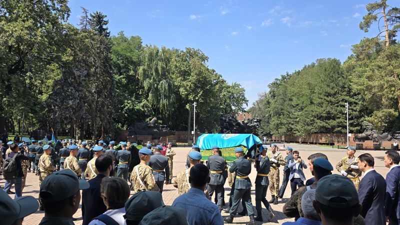 В Алматы простились с лётчиком-космонавтом Талгатом Мусабаевым