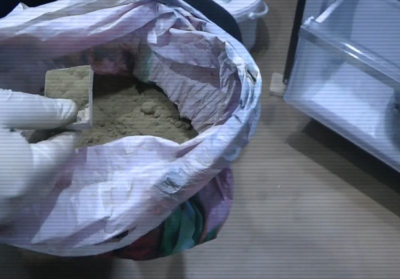 Кокаин, мефедрон и "экстази": более 100 кг наркотиков изъяли полицейские за неделю