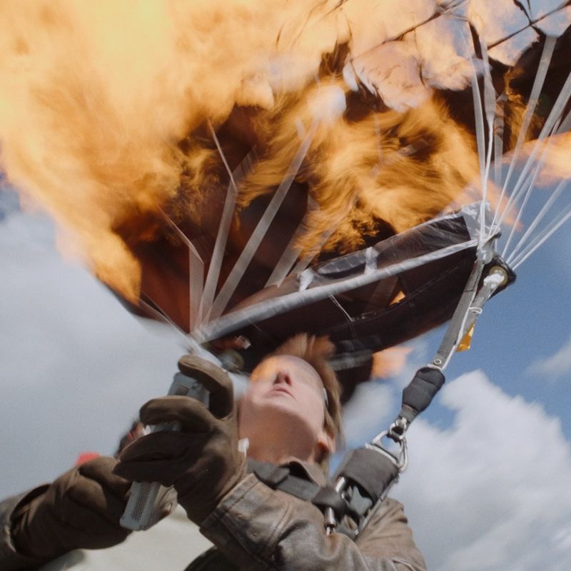 Том Круз установил новый рекорд Гиннесса за опасный трюк в фильме "Миссия невыполнима"