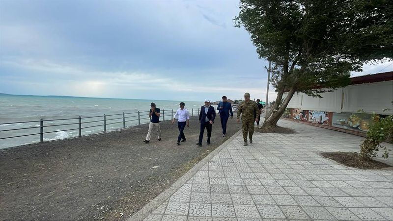 После критики президента замакима области Абай провёл совещание на берегу Алаколя