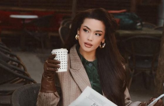 Я могу быть нежной и грубой: Акбота Нур затмила своей красотой