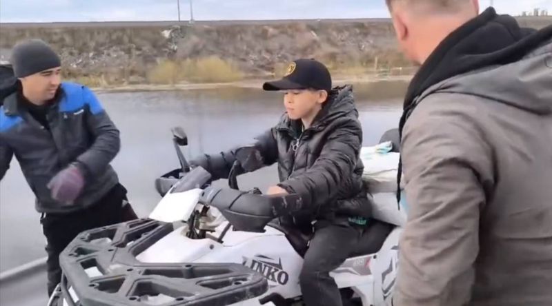 «Понимаем, он хотел помочь»: в ДП СКО объяснили, за что оштрафовали отца мальчика на квадроцикле