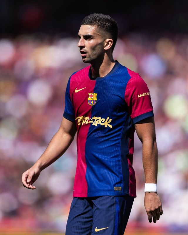 "Барселона" одержала волевую победу над "Реалом" в "Эль Класико"