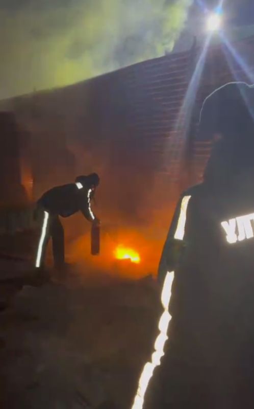 Военнослужащие Национальной гвардии не дали разгореться пожару в Астане