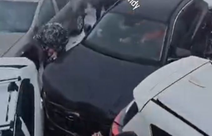 Массовое ДТП: количество машин увеличилось почти до 100, о пострадавших пока не сообщается