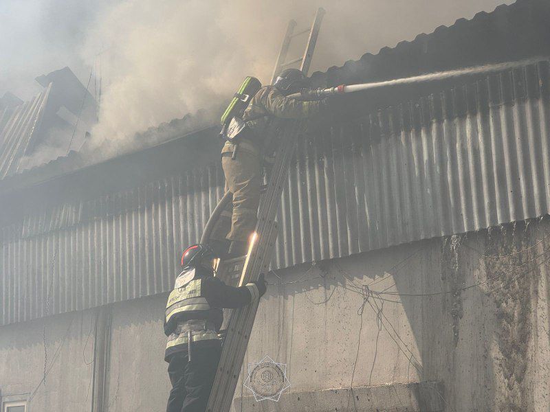 В Астане произошёл крупный пожар