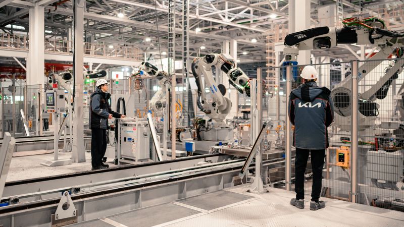 Производство, роботы и миллиардные инвестиции: в Костанае запускают автозавод нового уровня