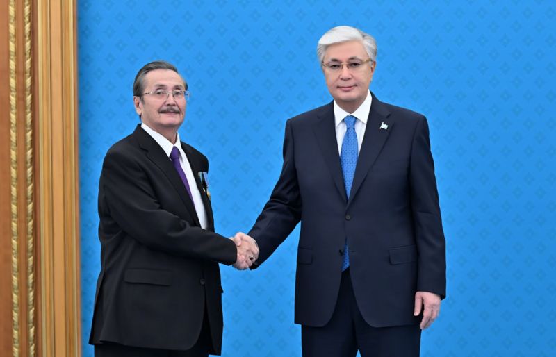 Президент присвоил Кайрату Байбосынову звание "Қазақстанның Еңбек Ері"