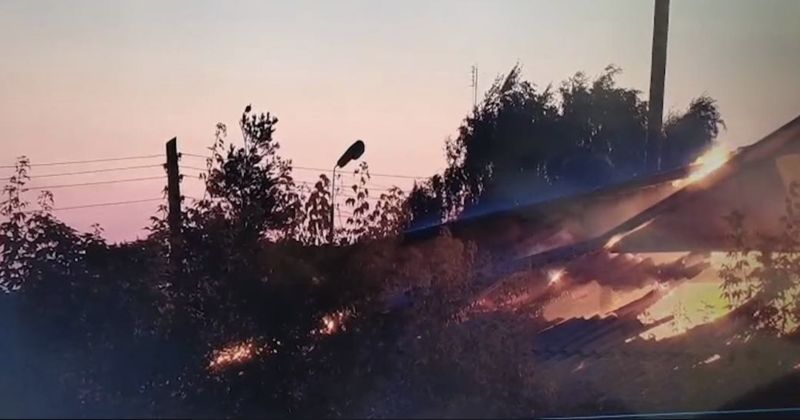 Спящего мужчину спасли из горящего дома в Костанайской области