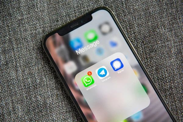 АФМ запустило WhatsApp-бота для консультаций и доступа к госуслугам