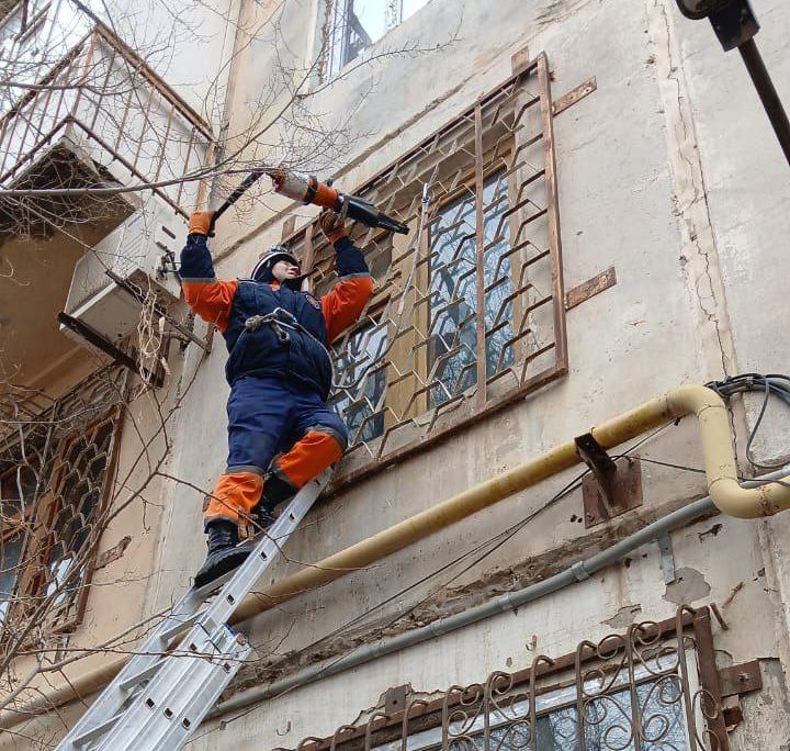 В 90-летний юбилей жительнице Кызылорды потребовалась помощь спасателей