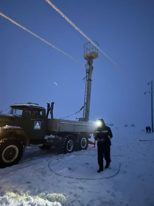 В Актюбинской области сёла остались без света из-за обледенения проводов