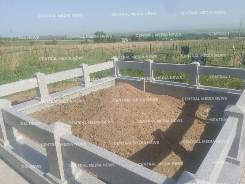 Кому принадлежит новая могила близ фамильного склепа Назарбаевых – ответ акимата