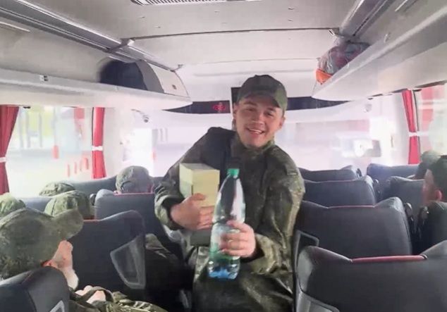 "1000 на 1000": Россия и Украина обмениваются пленными по договоренности в Стамбуле