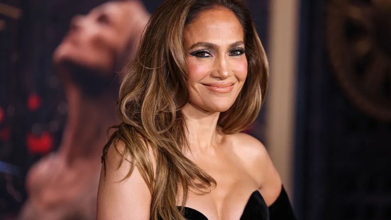 Повышенная охрана, новый джакузи и миллиарды в казну: Казахстан готовится к приезду Джей Ло