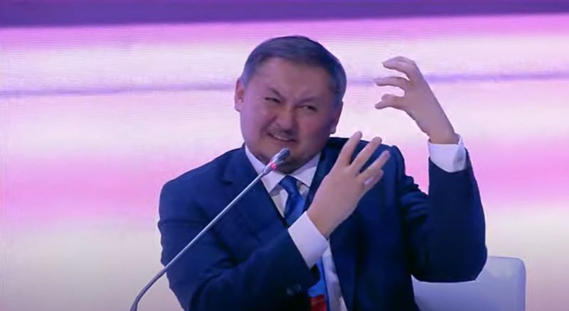 "AI убьёт графическую индустрию" – о чём глава Миннауки предупреждал дочь