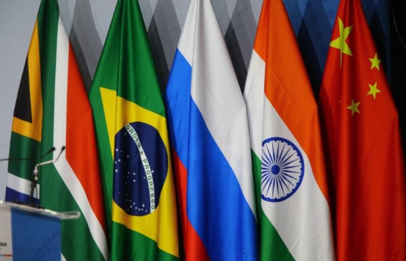 Трамп анонсировал пошлины для стран, поддерживающих БРИКС