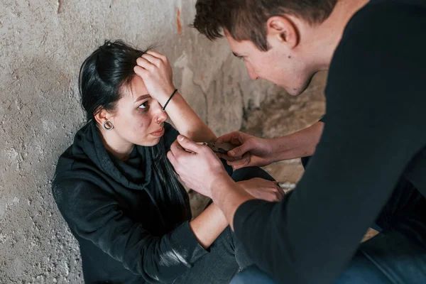 Ұят – важнее безопасности? Психолог рассказала, почему казахстанки молчат об абьюзе