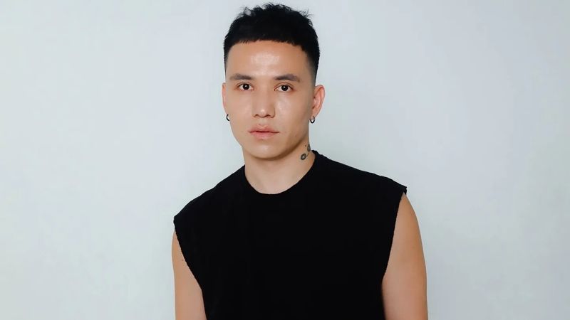 "Думал, куплю за наличку": солист Ninety One признался, что до сих пор живёт в съёмной квартире