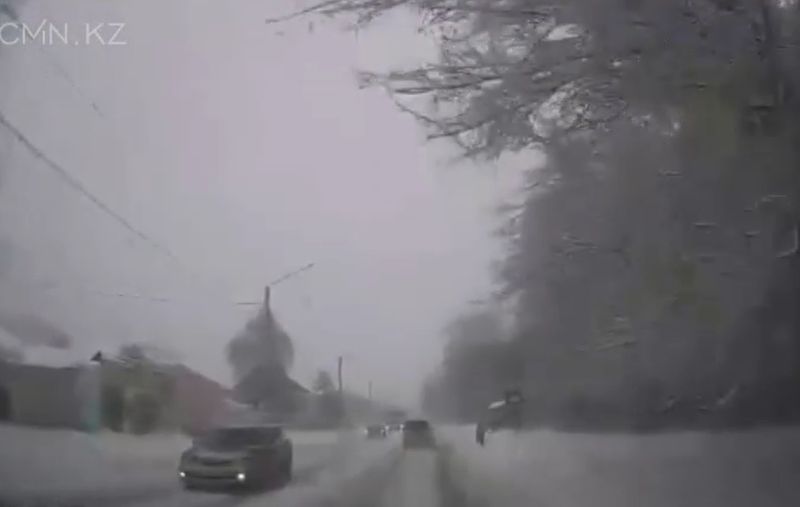 Фура сбила женщину на пешеходном переходе в Усть-Каменогорске