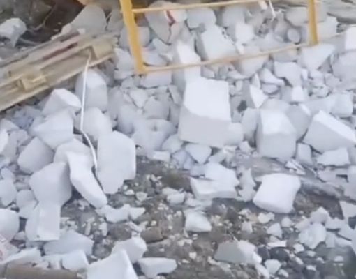 В Астане трое рабочих упали с высоты около 15 метров