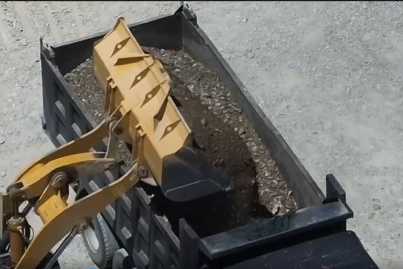 Незаконную добычу песчано-гравийной смеси остановили в Туркестанской области