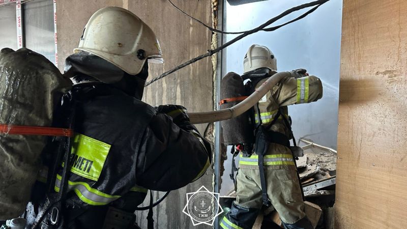 Детский дом загорелся в Алматы