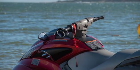 Двое отдыхающих перевернулись на гидроцикле в СКО