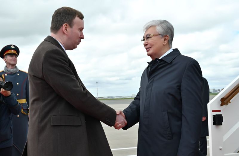 Токаев прибыл в Москву
