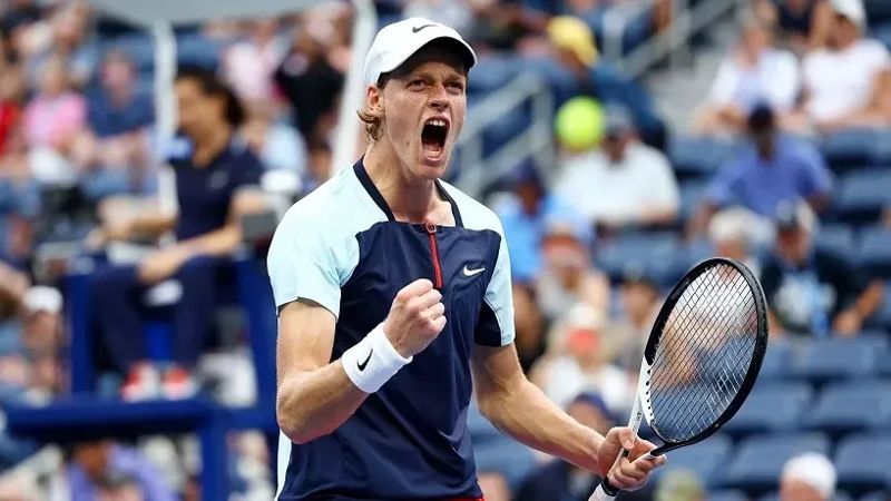 Теннисист Янник Синнер впервые в своей карьере выиграл Уимблдон