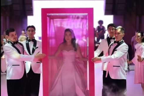 Барби вышла замуж: невеста из Алматы стала звездой после эффектного Узату той