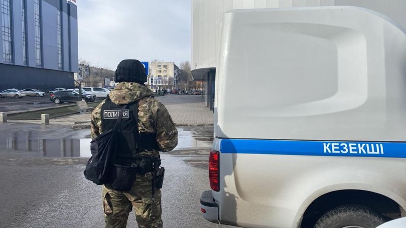 Сообщение о бомбе в торговом центре Экибастуза напугало жителей