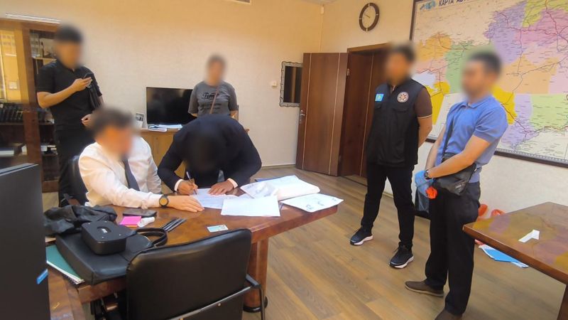 Вице-министра транспорта задержали по подозрению в получении взятки