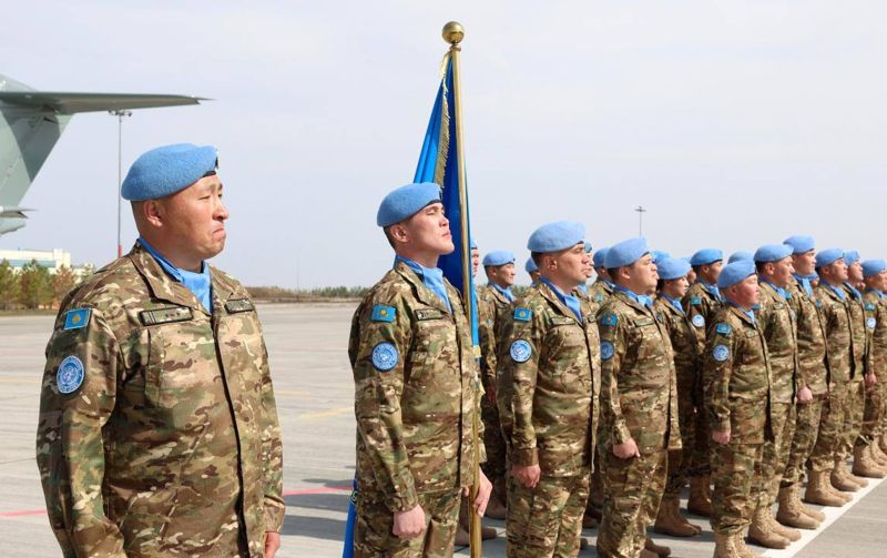 Токаев наградил участников миротворческой миссии на Голанских высотах