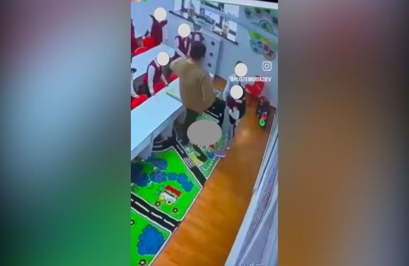 Атырауда полиция балабақша тәрбиешісіне қылмыстық іс қозғады: ол баланы теуіп жіберді