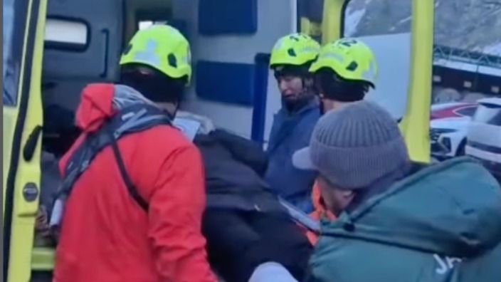 Туристку из Катара с высоты 1800 метров эвакуировали в Алматы