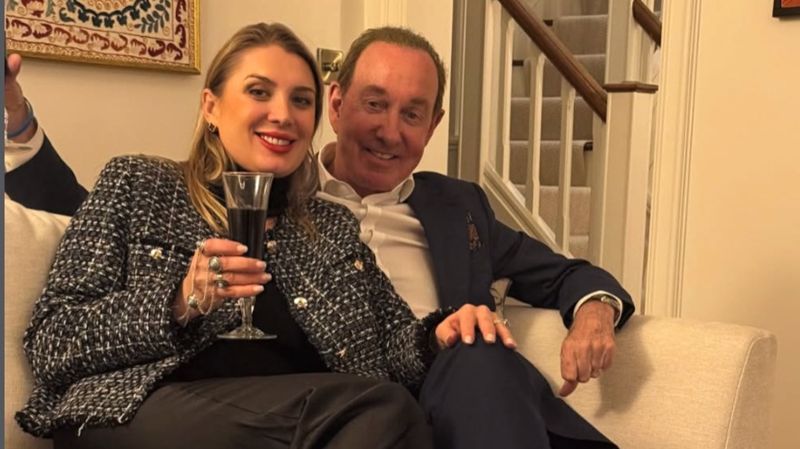 Жена главы Air Astana оказалась в центре скандала с льготными авиабилетами